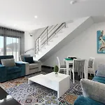 Sunfield - Only Adults بيت ضيافة 4*