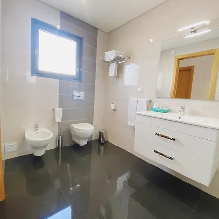 Konukevi Sunfield - Only Adults 4*