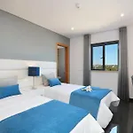 Sunfield - Only Adults Konukevi 4*