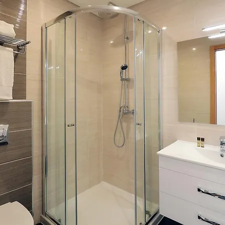 Sunfield - Only Adults 4*